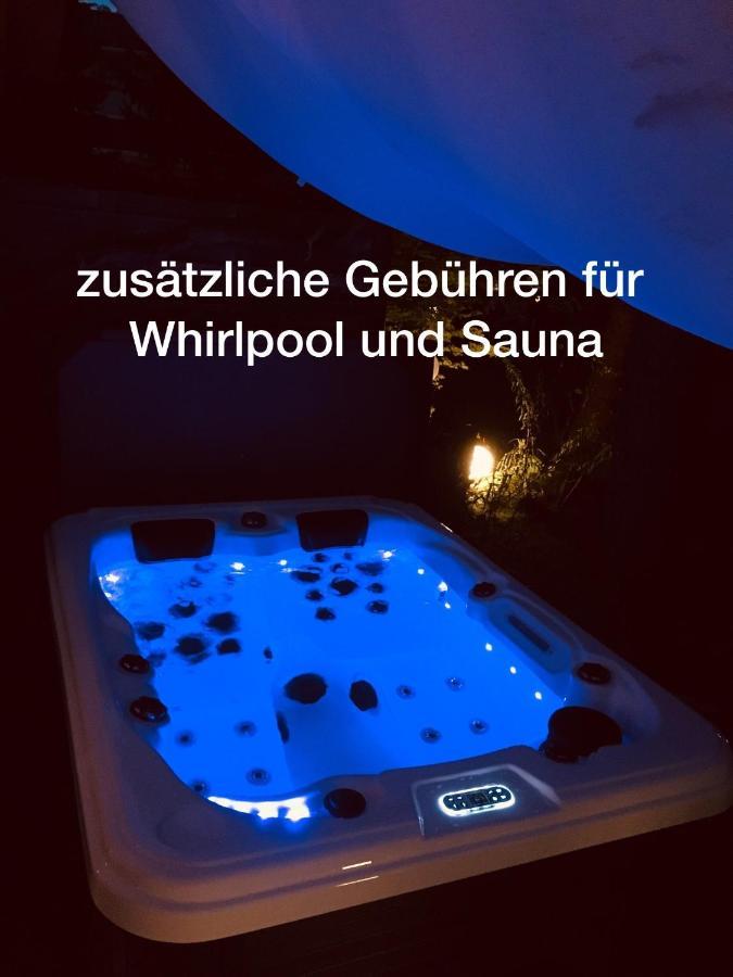 Gartenloft Mit Outdoor Whirlpool Und Garten Petershagen-Eggersdorf 外观 照片